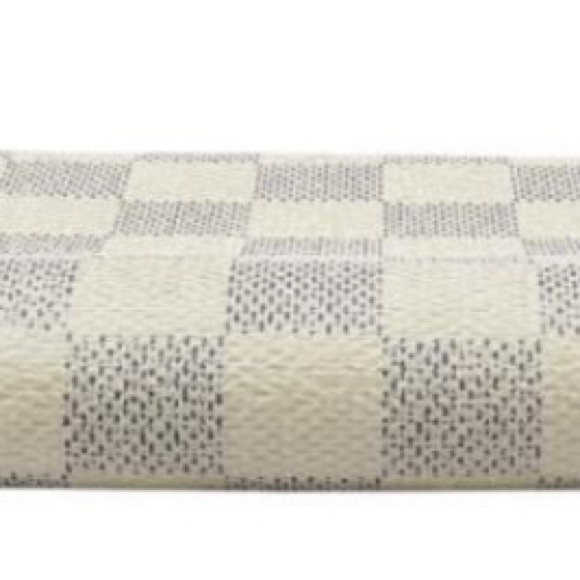 AUTHENTIC Louis Vuitton Damier Azur Wallet 🥰 N63072 - Picture 2 of 6